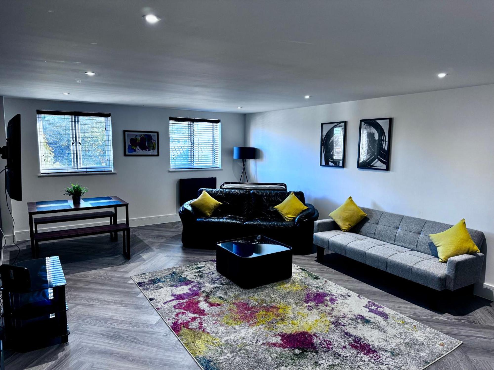 New 2 Bed Apartment In Royston High St Exterior photo